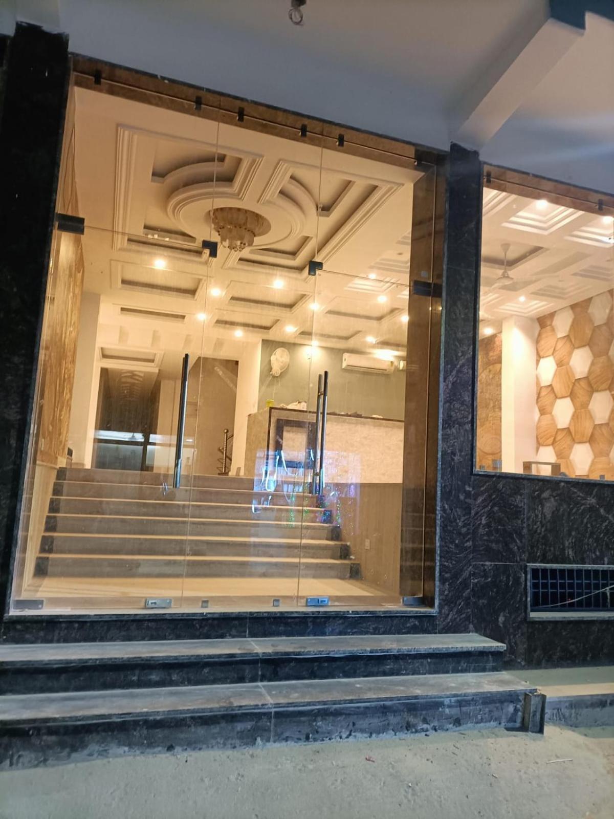 Hotel Ringer New Delhi Exterior photo