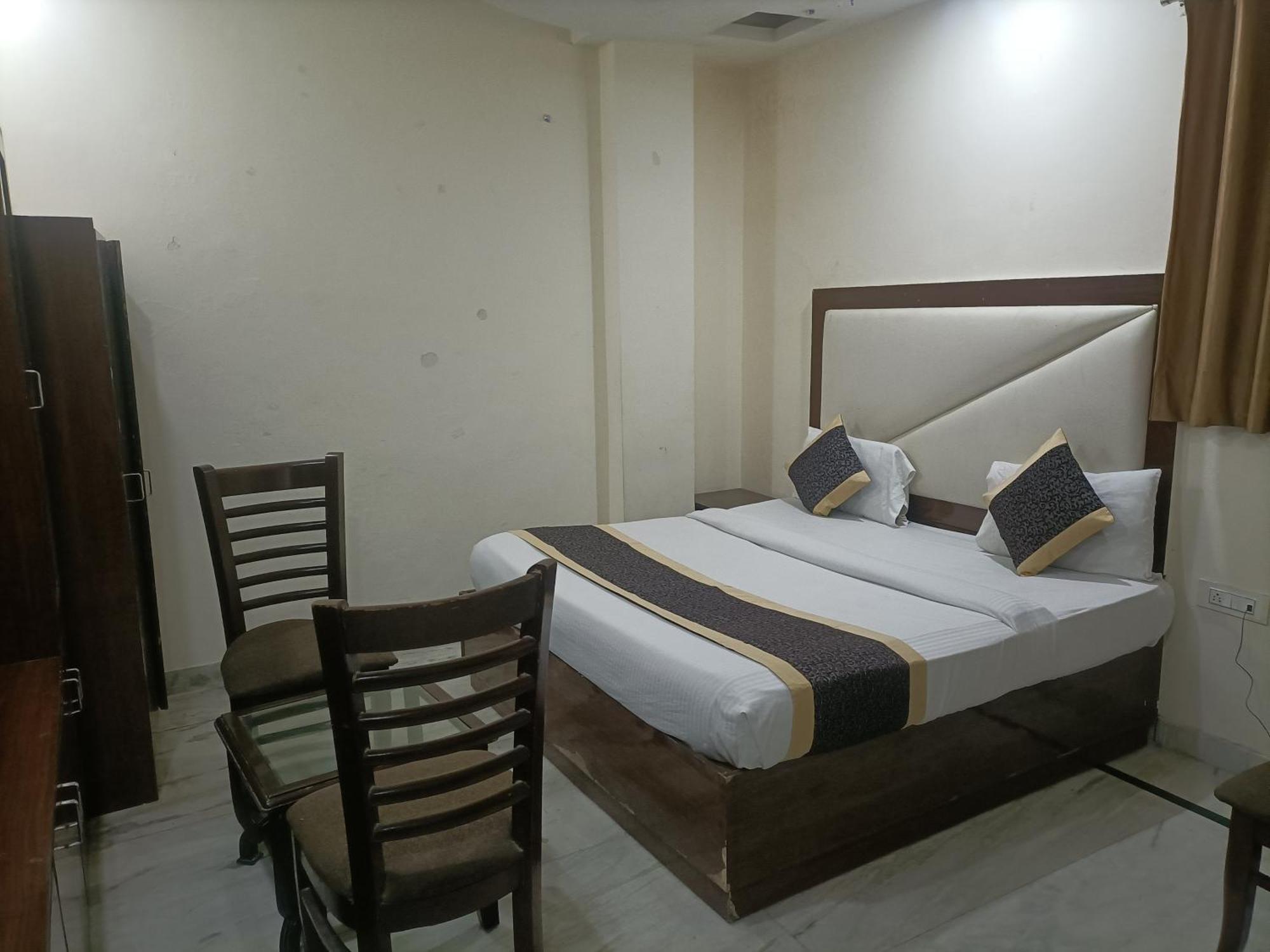 Hotel Ringer New Delhi Exterior photo