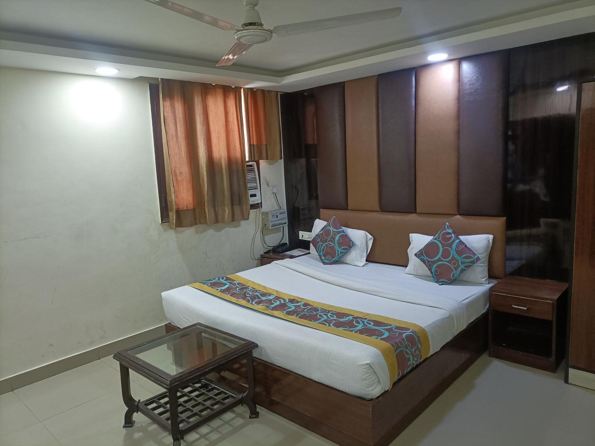 Hotel Ringer New Delhi Exterior photo